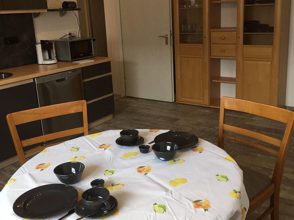 内卡河畔霍尔布Haus Elvira别墅 外观 照片